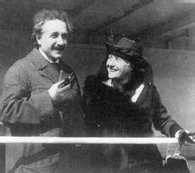 爱因斯坦与他的第二任妻子爱尔莎