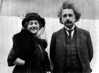 爱因斯坦和他第二任妻子艾尔莎